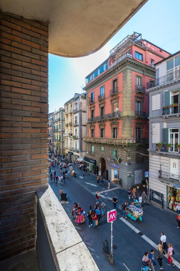 Toledo Stylish Apartments By Wonderful Italy เนเปิลส์ ภายนอก รูปภาพ