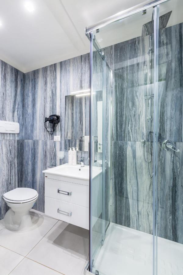 Toledo Stylish Apartments By Wonderful Italy เนเปิลส์ ภายนอก รูปภาพ